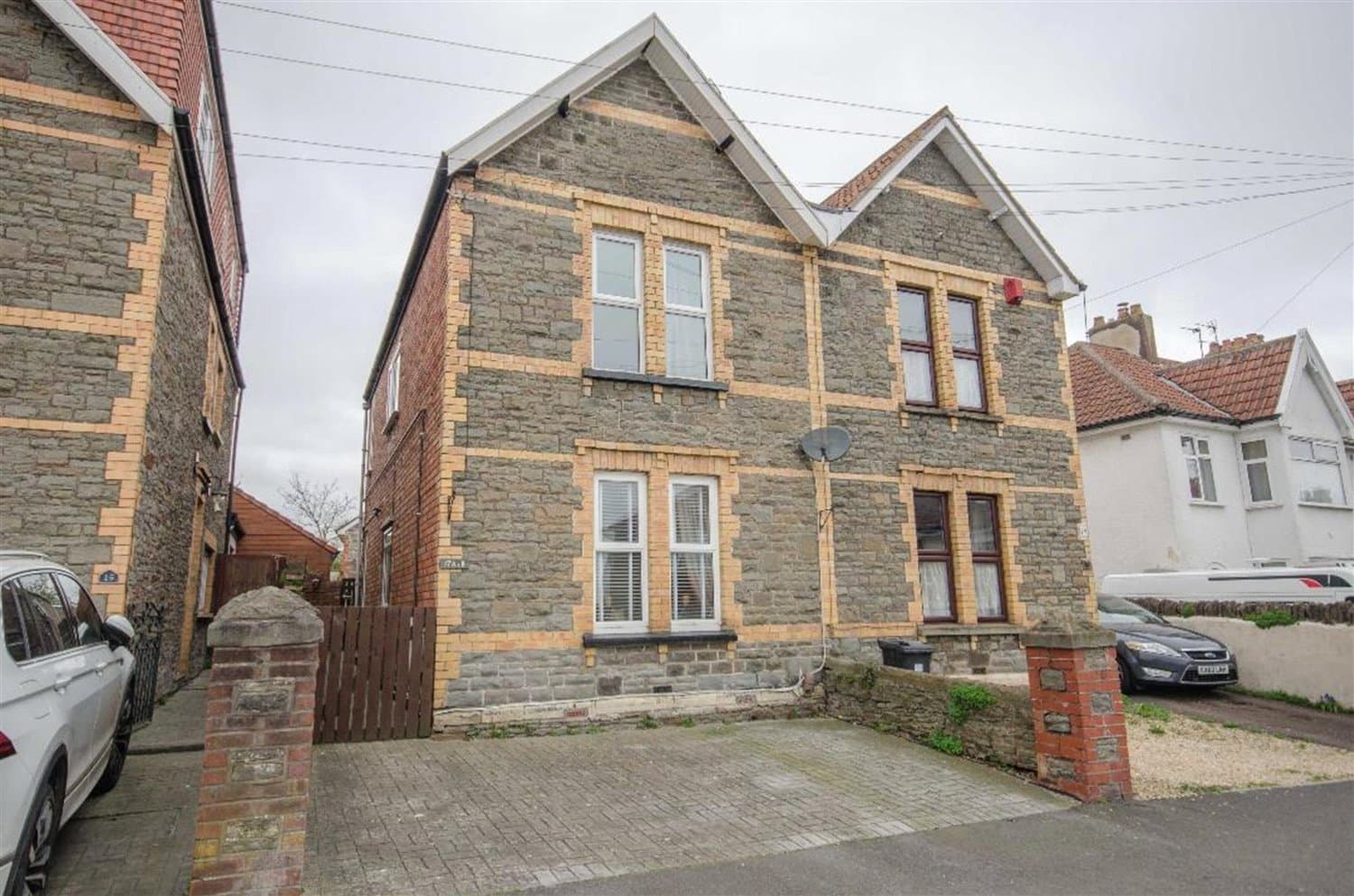 Buckingham Place, Downend, Bristol, BS16 5TN